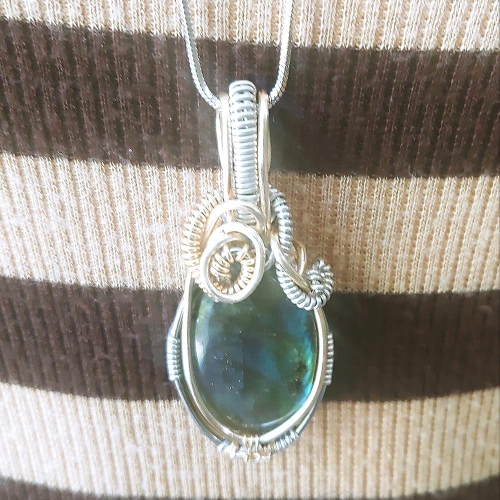 New✨Labradorite Necklace